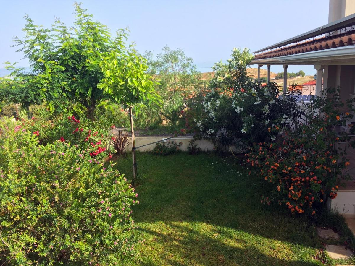 Corinthian Sun - Vacation Home المظهر الخارجي الصورة