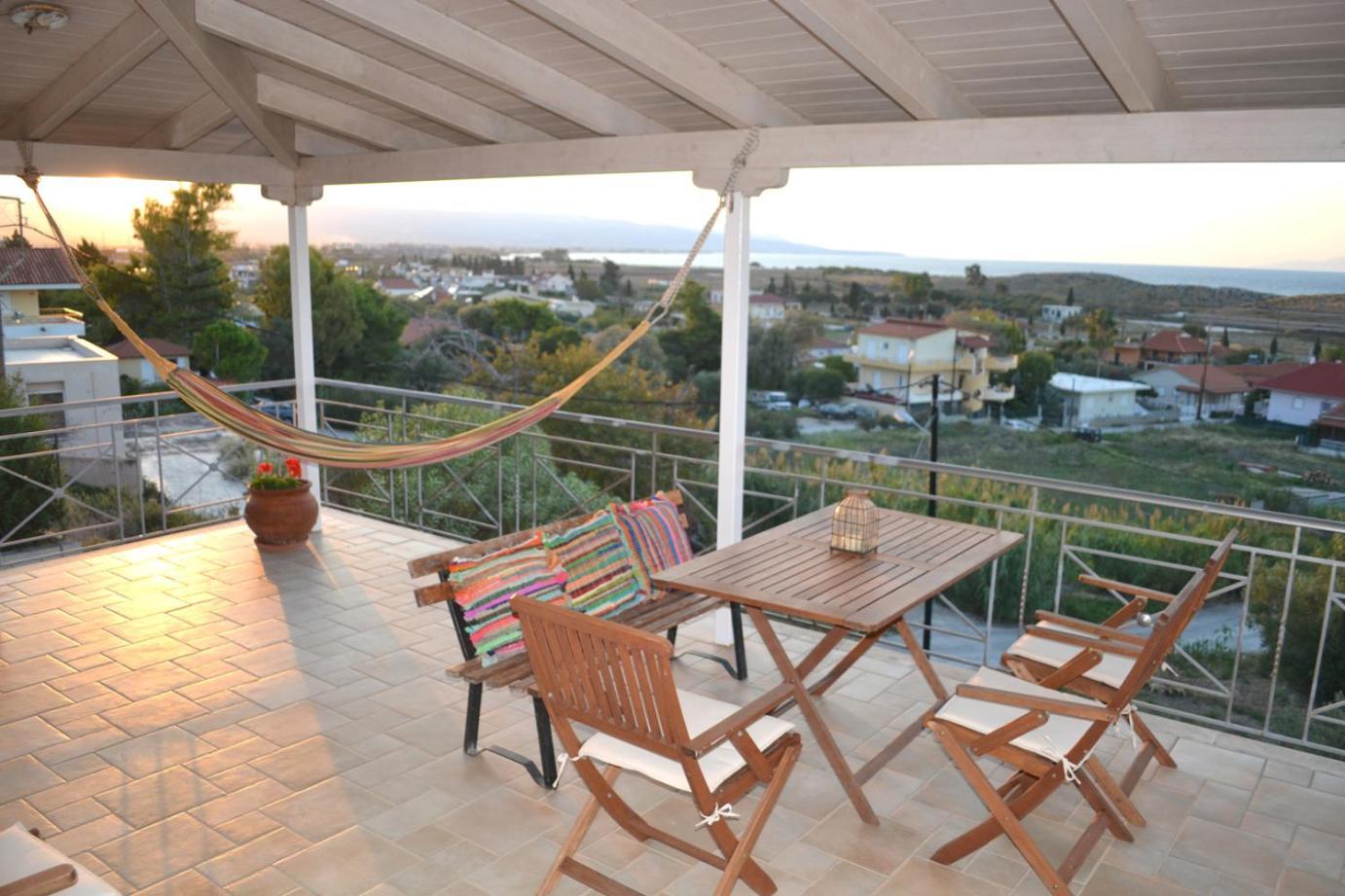 Corinthian Sun - Vacation Home المظهر الخارجي الصورة